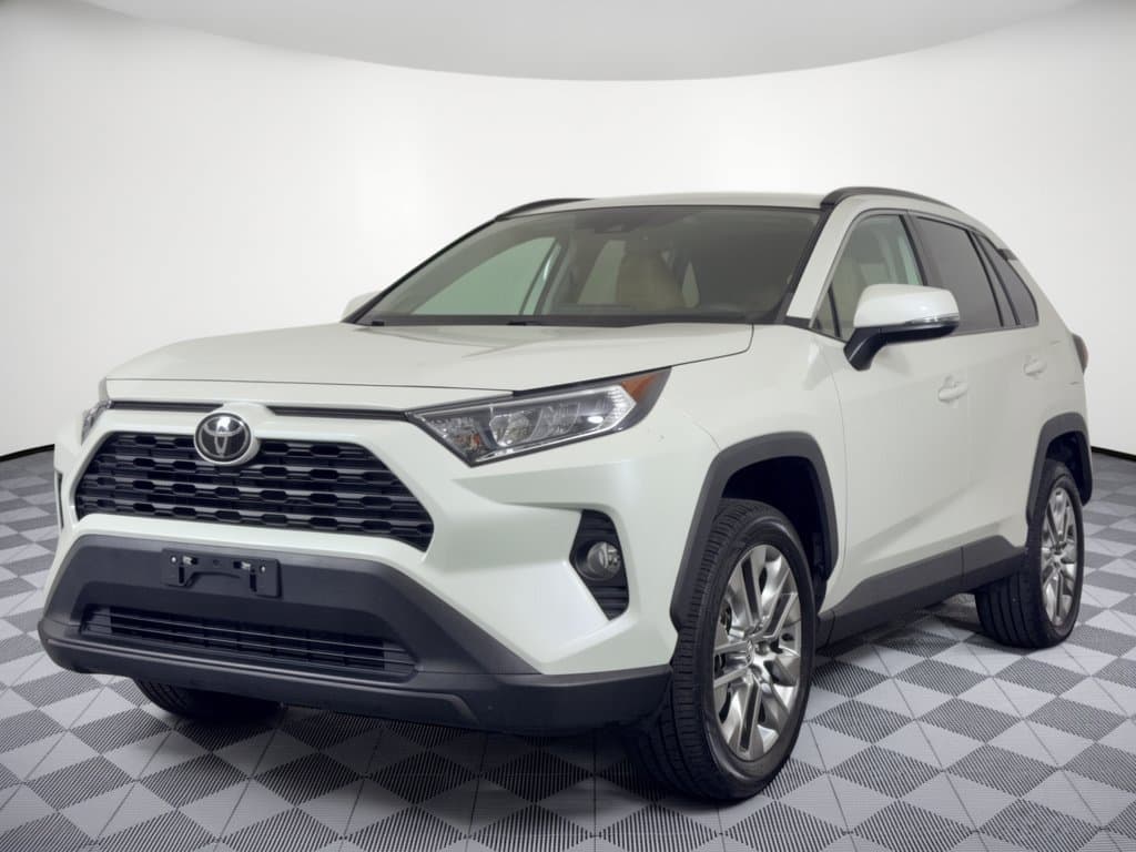 2021 Toyota RAV4 XLE Premium — photo 1 of 31