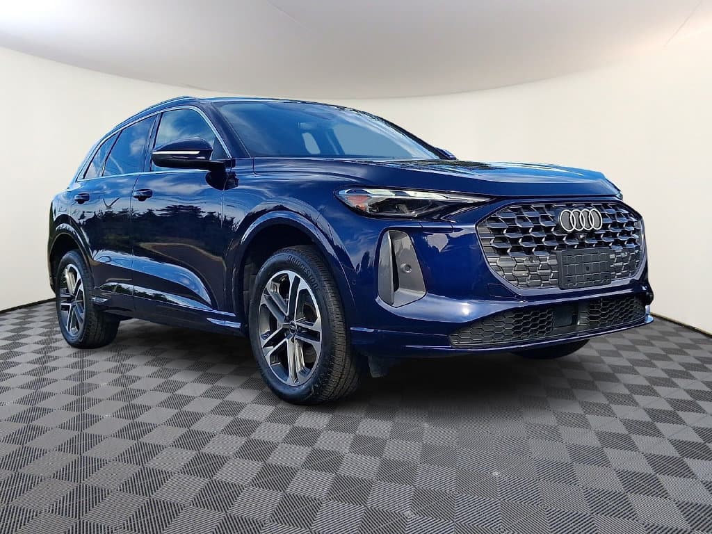 2025 Audi Q5 Base — photo 1 of 31