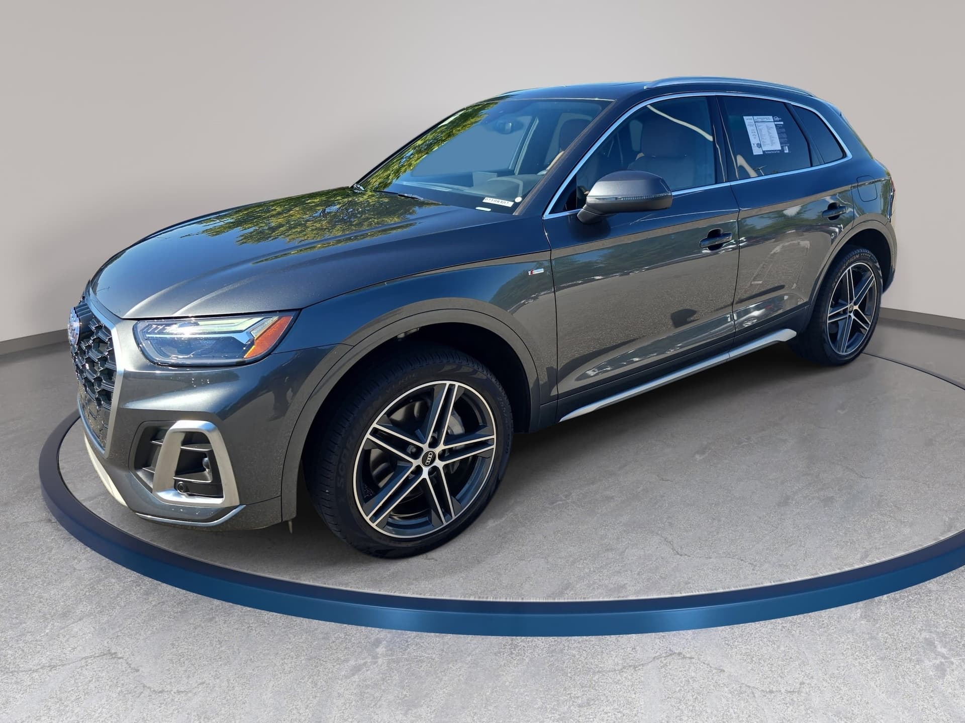 2023 Audi Q5 S line Premium — photo 1 of 32