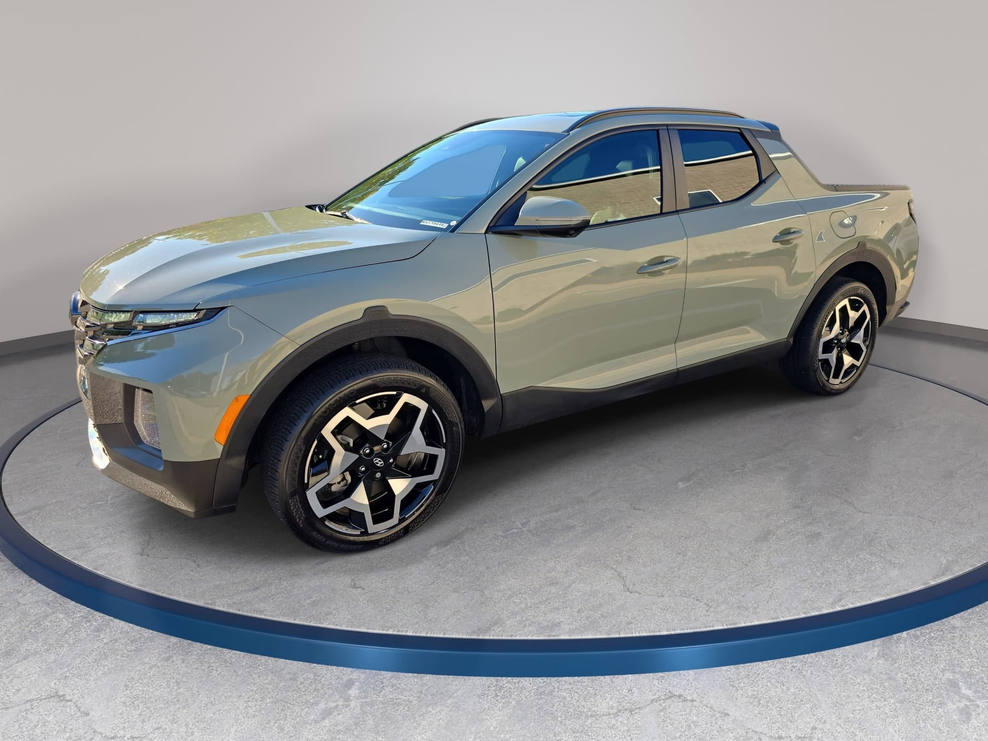 2024 Hyundai Santa Cruz Limited — photo 1 of 32