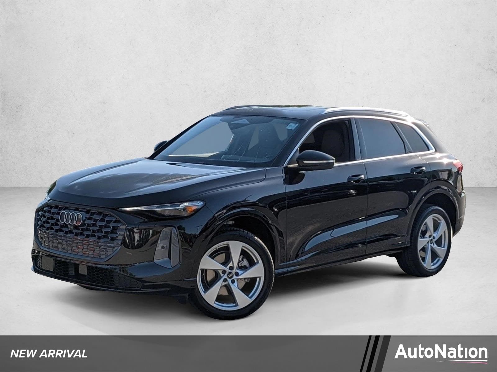 2025 Audi Q5 Premium Plus — photo 1 of 25