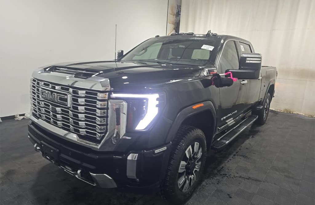 2024 GMC Sierra 2500HD Denali — photo 1 of 13