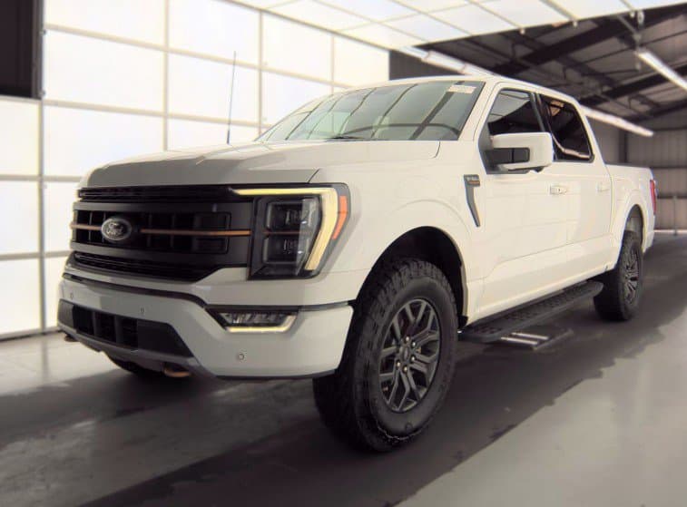 2023 Ford F-150 XL — photo 1 of 15