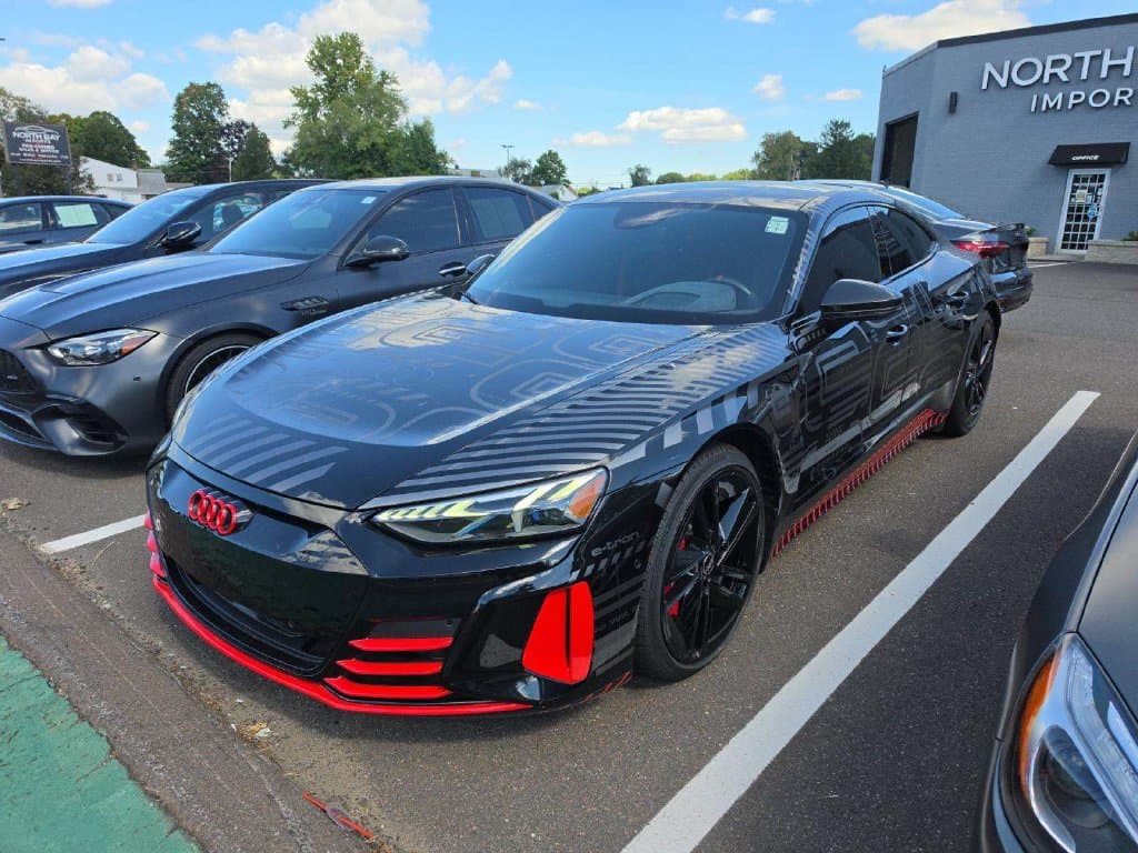 2023 Audi RS e-tron GT Base — photo 1 of 9