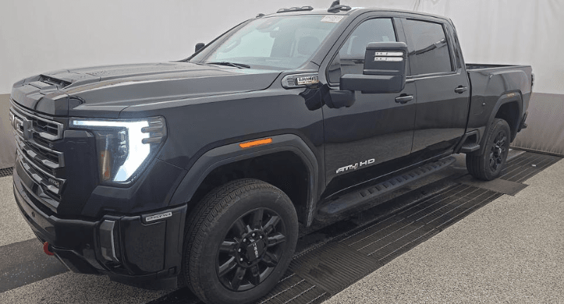 2024 GMC Sierra 2500HD AT4 — photo 1 of 8