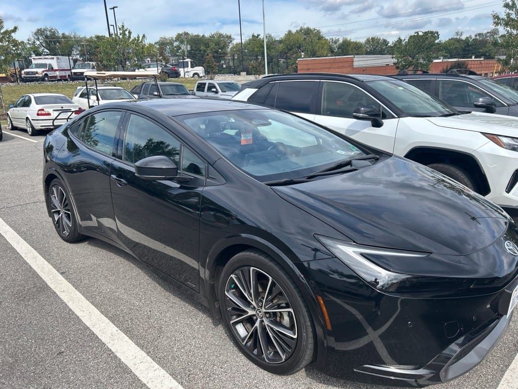 2024 Toyota Prius Limited — photo 1 of 8
