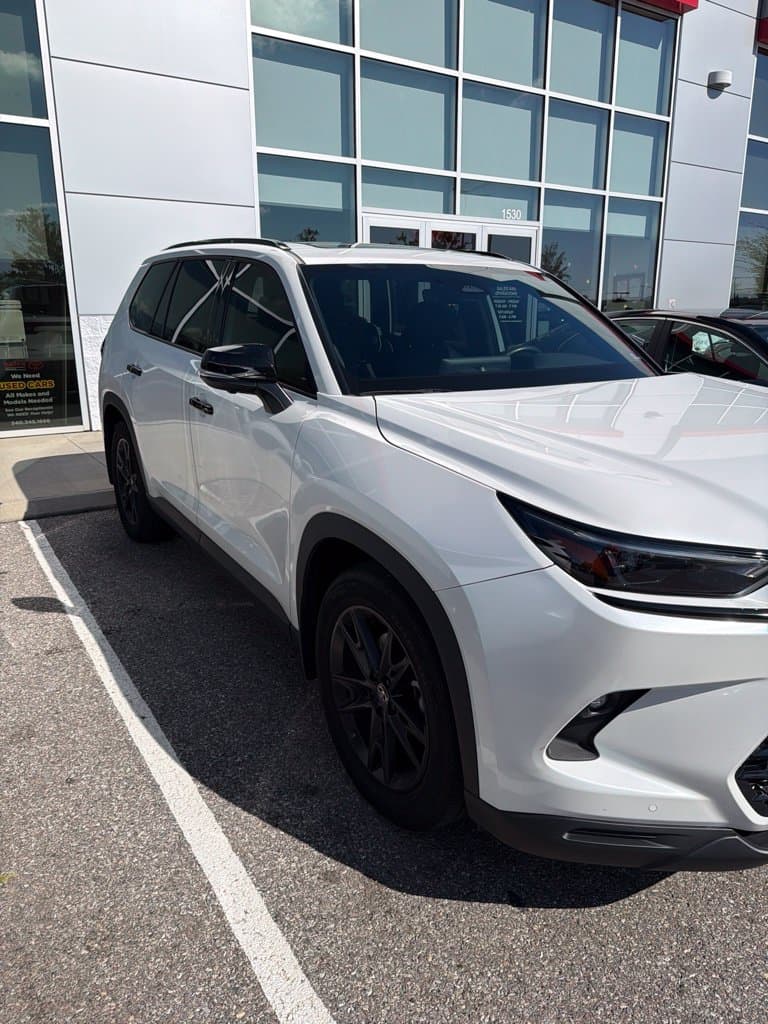 2025 Toyota Grand Highlander Hybrid Nightshade Edition — photo 1 of 9