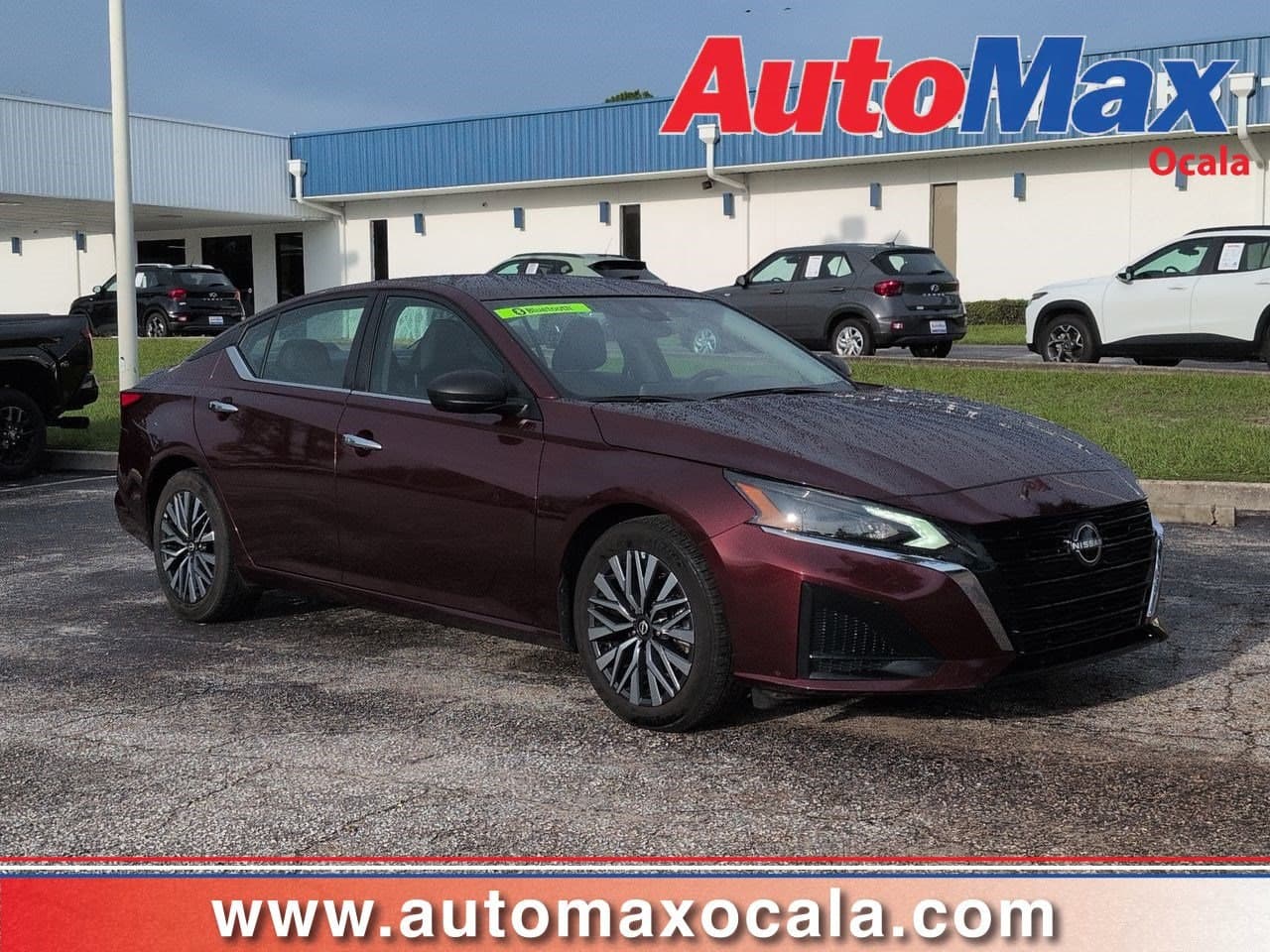 2025 Nissan Altima SV — photo 1 of 26