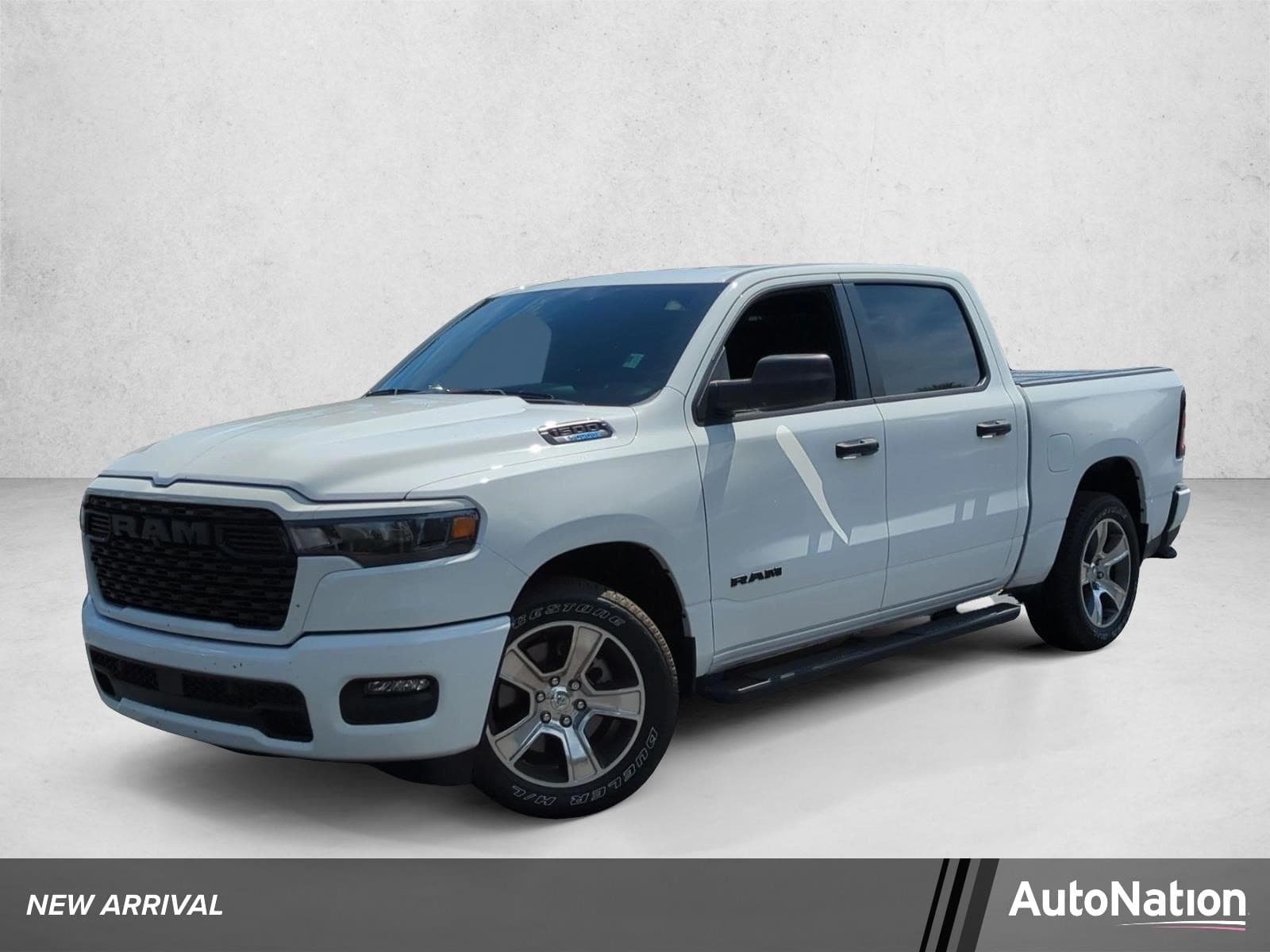 2025 RAM 1500 Tradesman — photo 1 of 15