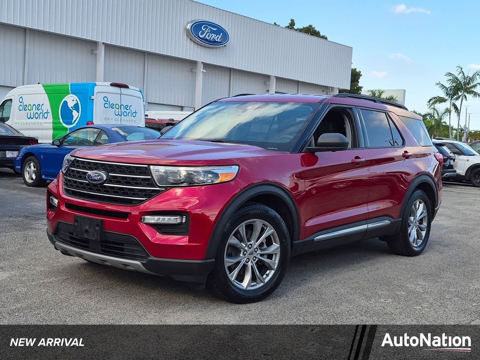 2021 Ford Explorer XLT — photo 1 of 24
