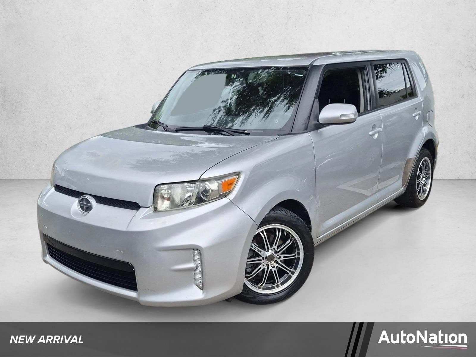 2013 Scion xB Base — photo 1 of 21