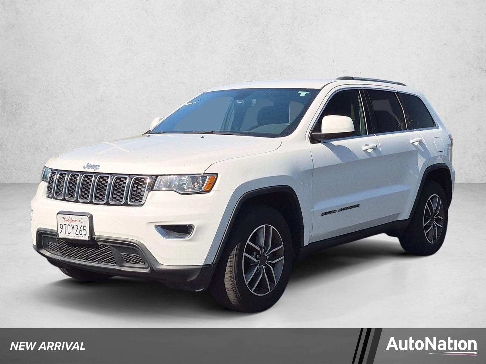 2020 Jeep Grand Cherokee Laredo E — photo 1 of 18