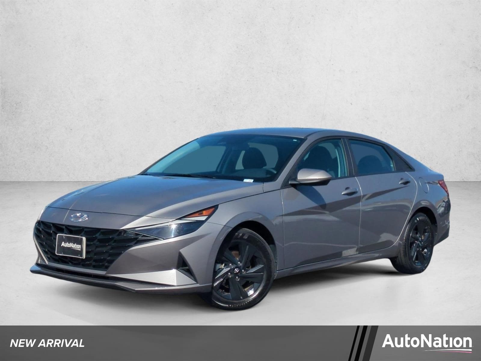 2022 Hyundai Elantra SEL — photo 1 of 24