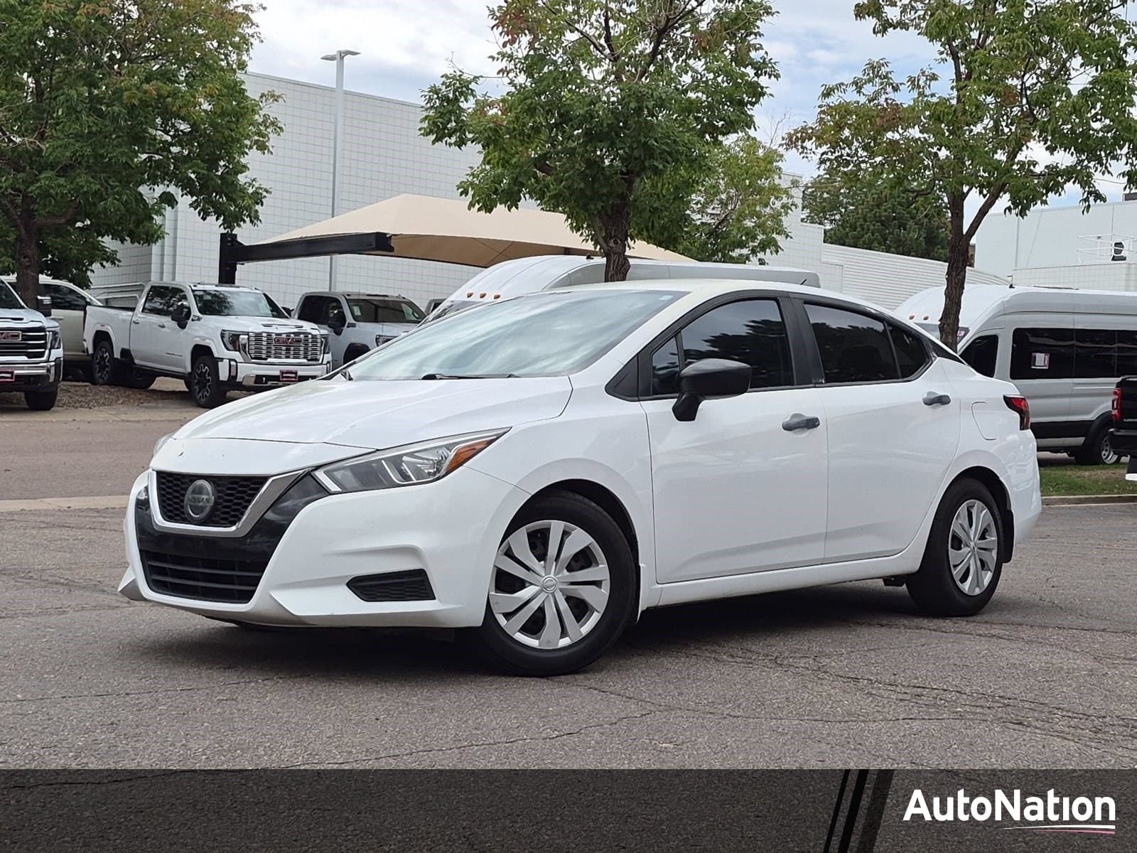 2020 Nissan Versa S — photo 1 of 23