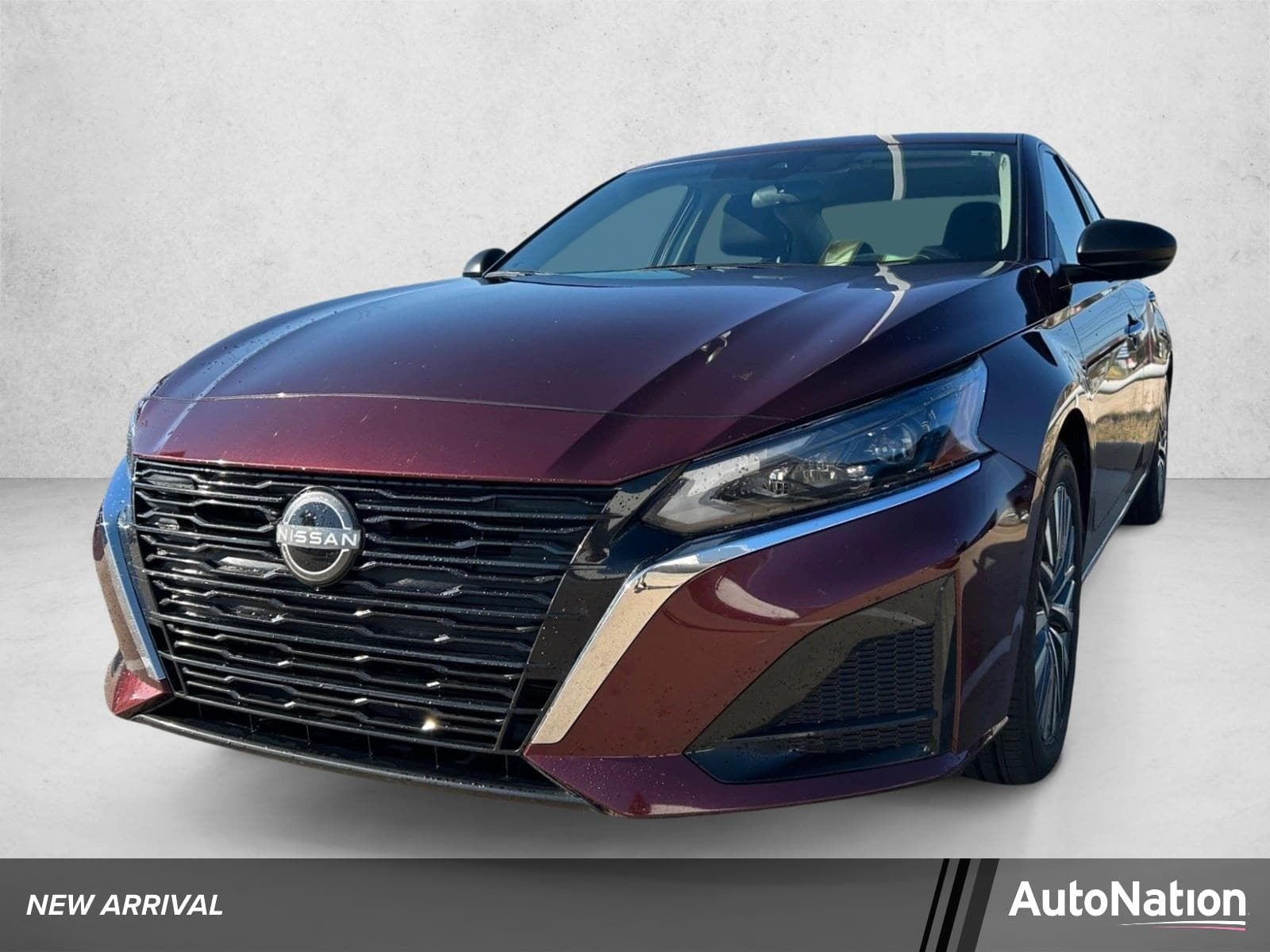 2025 Nissan Altima SV — photo 1 of 20
