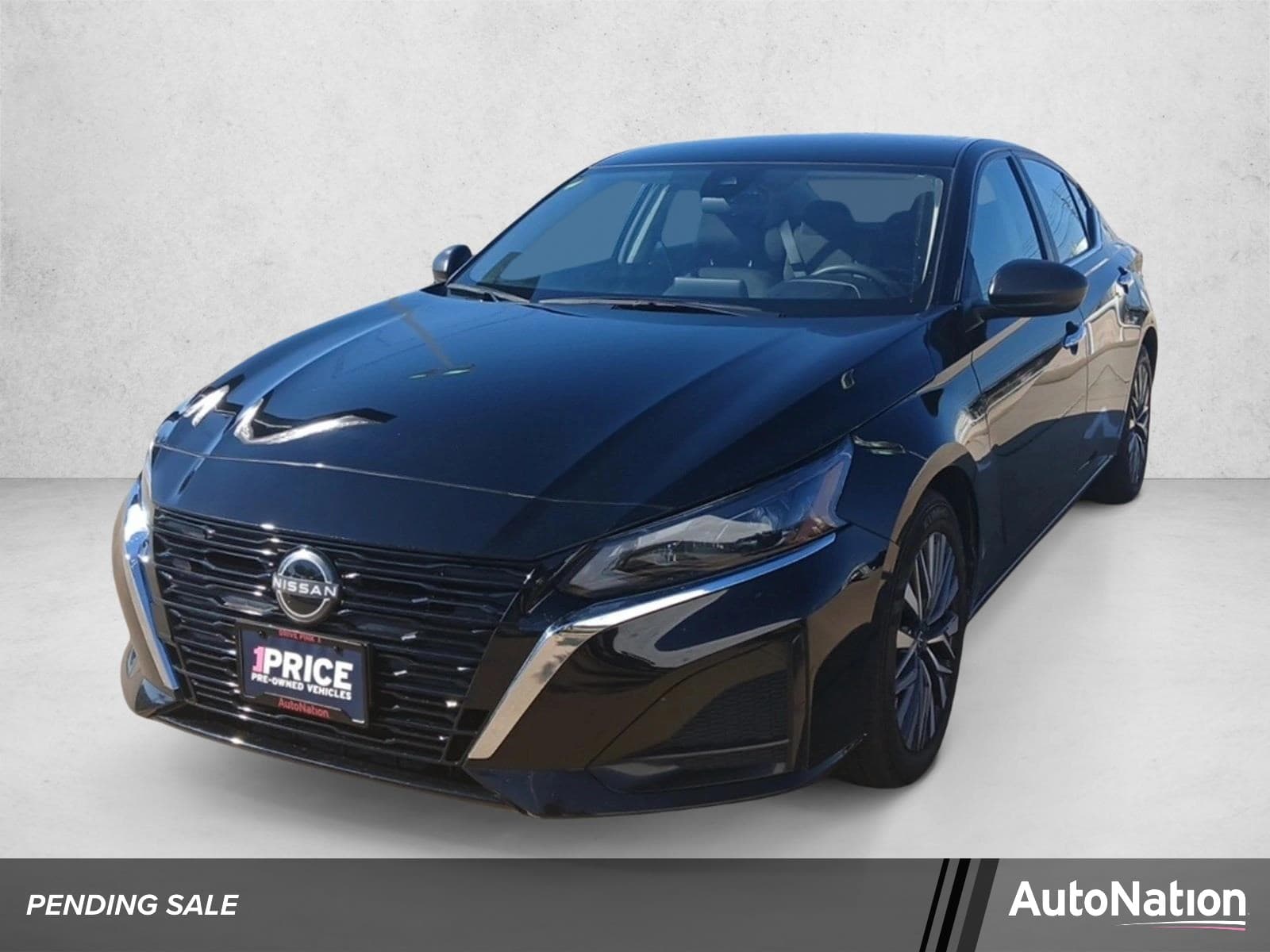 2025 Nissan Altima SV — photo 1 of 29