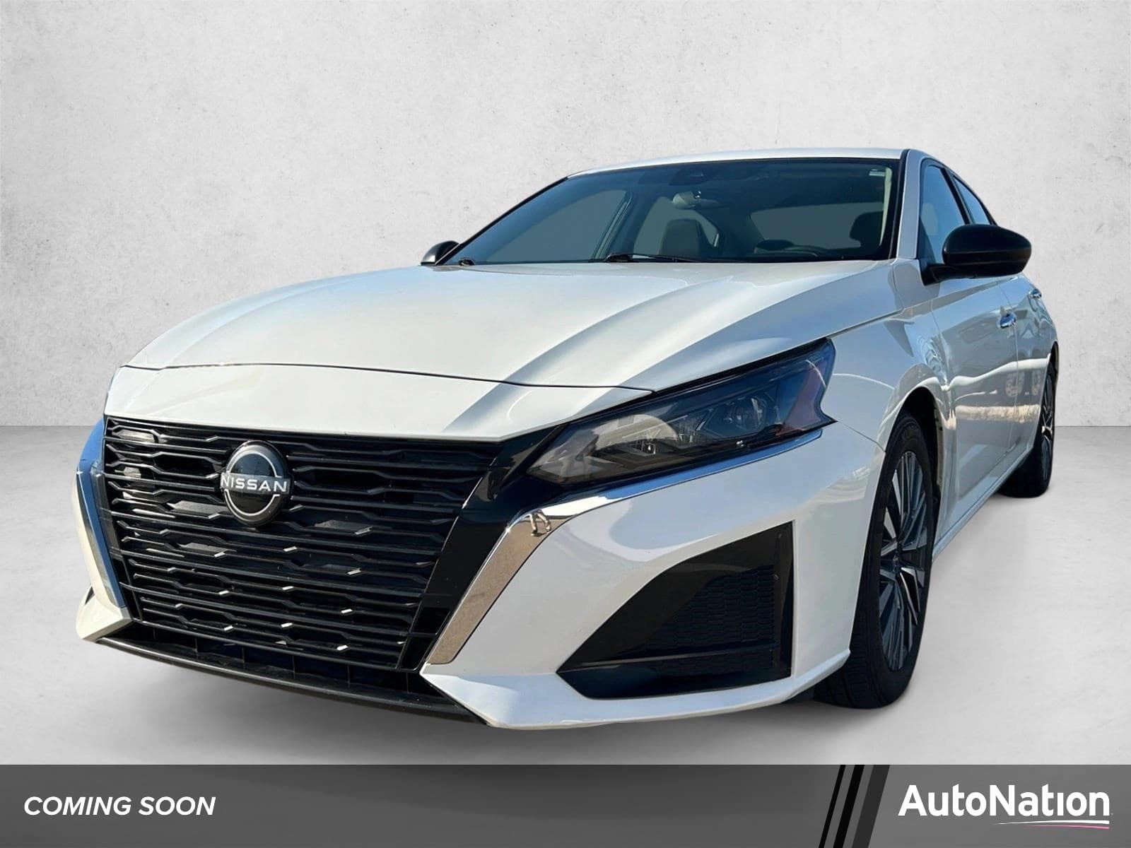 2025 Nissan Altima SV — photo 1 of 19