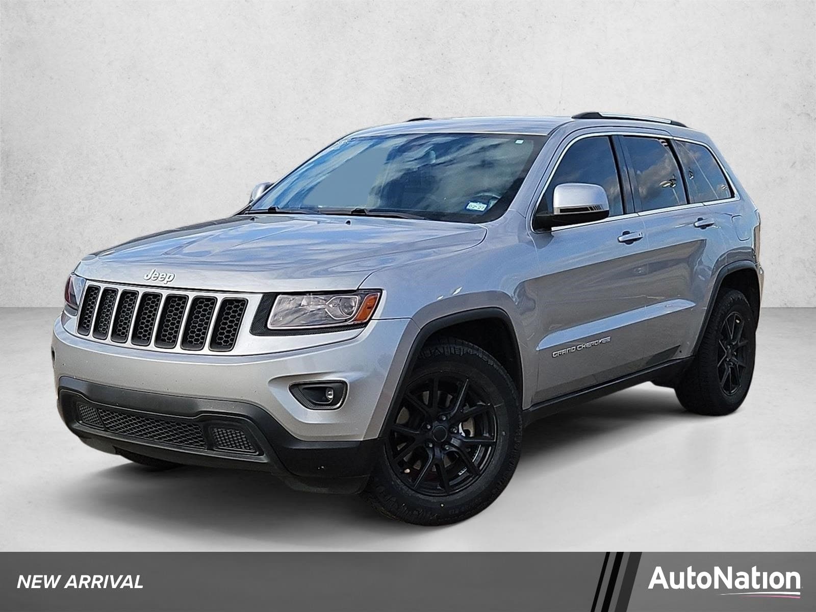 2014 Jeep Grand Cherokee Laredo — photo 1 of 22