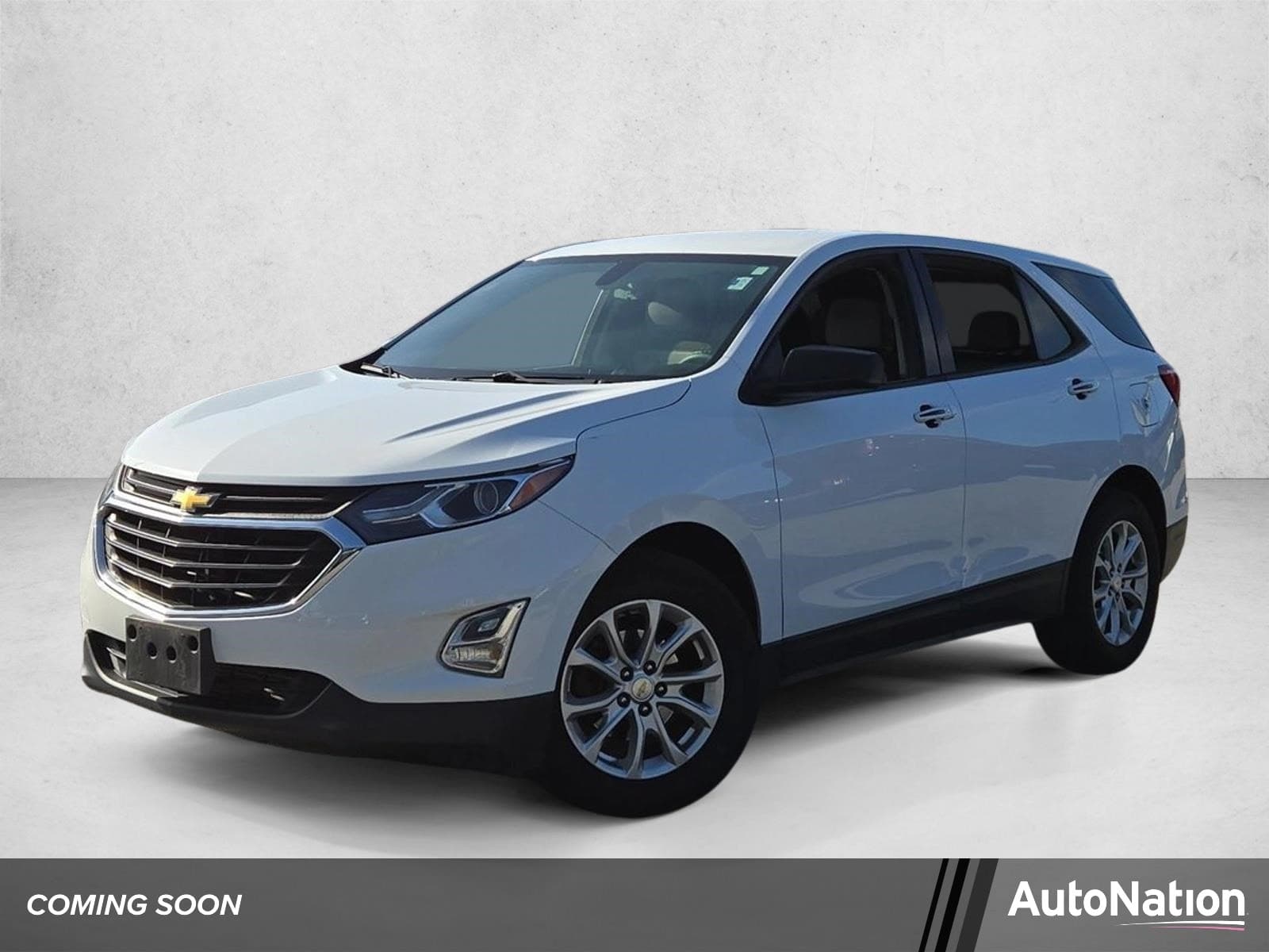 2019 Chevrolet Equinox LS — photo 1 of 16
