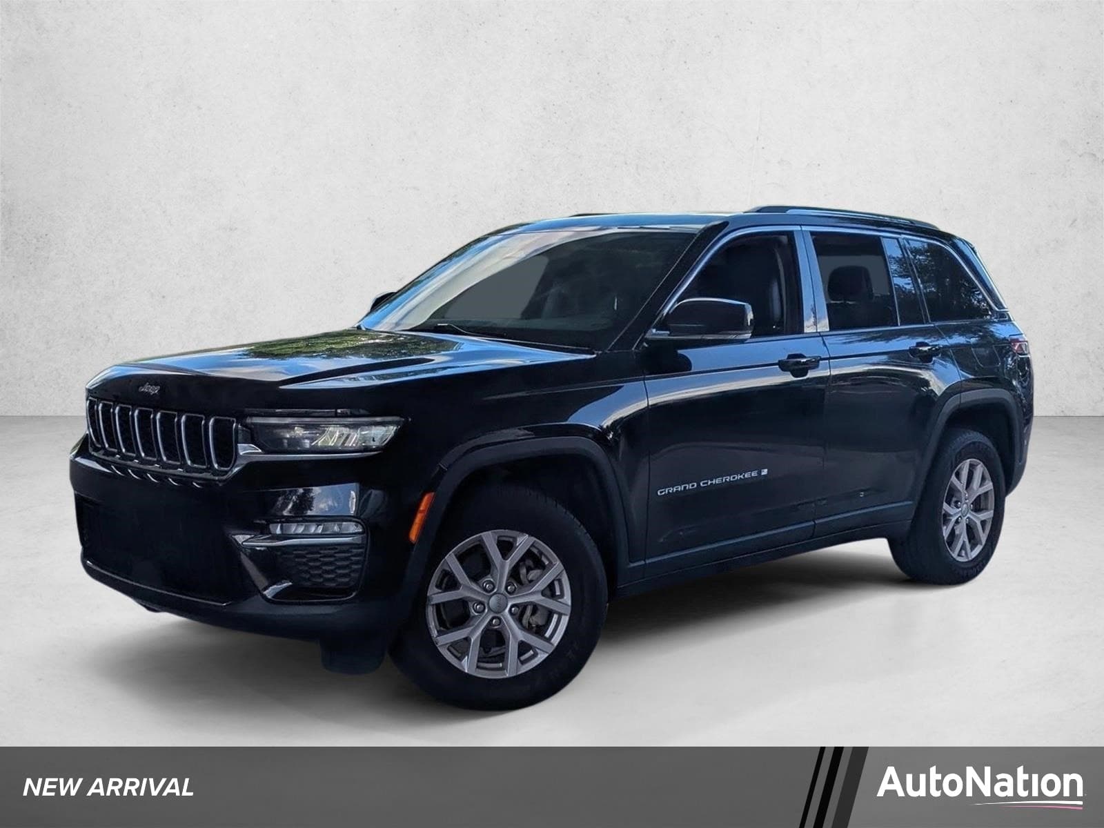 2022 Jeep Grand Cherokee Limited — photo 1 of 15