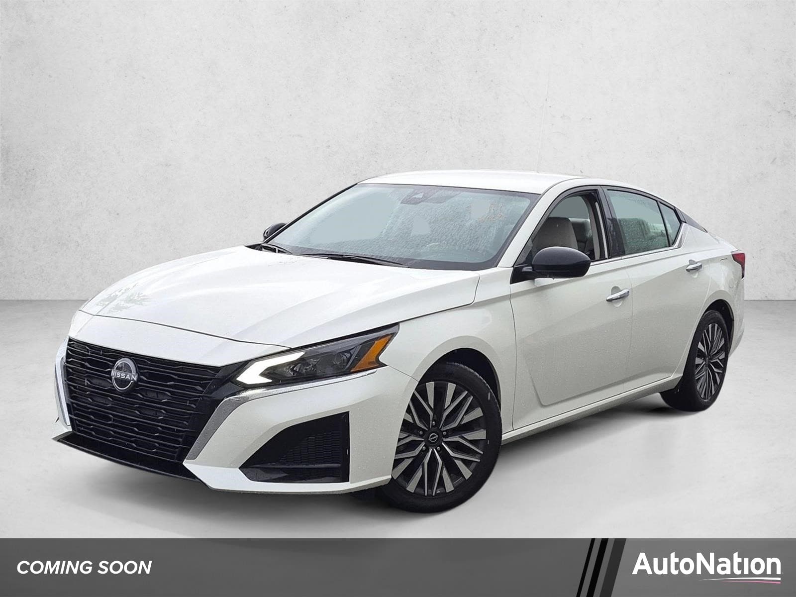 2025 Nissan Altima SV — photo 1 of 17