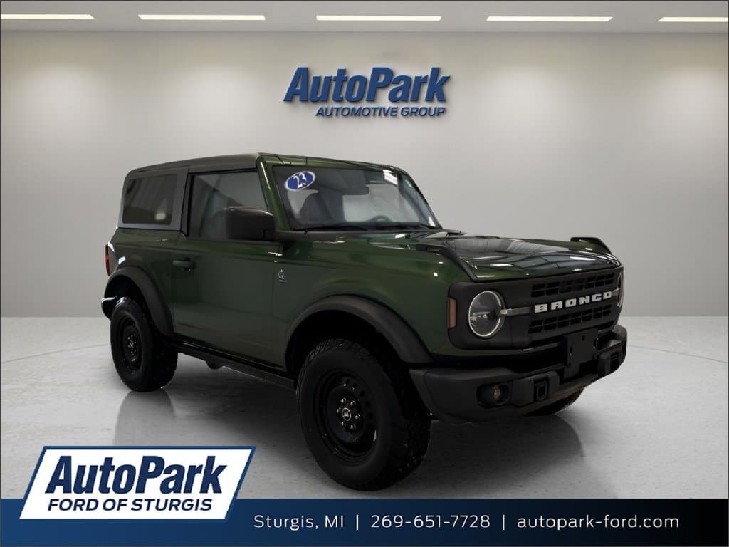 2023 Ford Bronco Outer Banks — photo 1 of 30