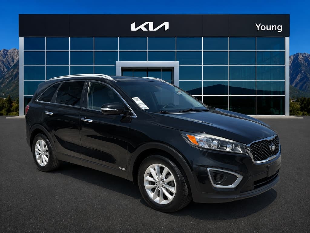 2016 Kia Sorento Base — photo 1 of 34