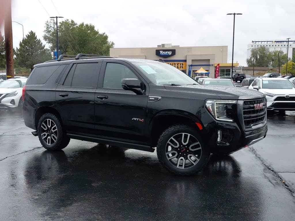 2021 GMC Yukon AT4 — photo 1 of 32