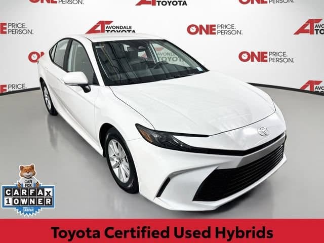 2026 Toyota Camry LE — photo 1 of 32