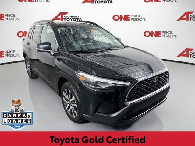 2025 Toyota Corolla Cross XLE — photo 1 of 34