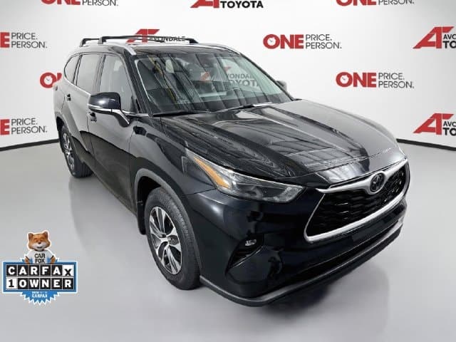 2023 Toyota Highlander XLE — photo 1 of 34