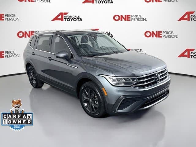 2023 Volkswagen Tiguan SE — photo 1 of 33