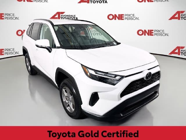 2025 Toyota RAV4 XLE — photo 1 of 33