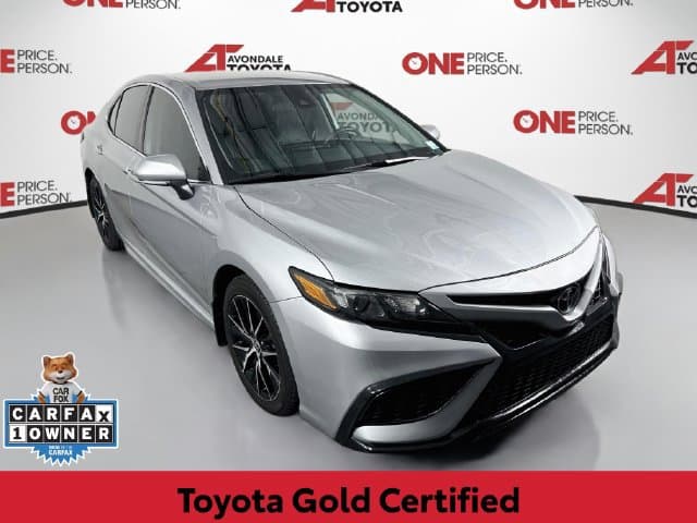 2024 Toyota Camry SE — photo 1 of 32