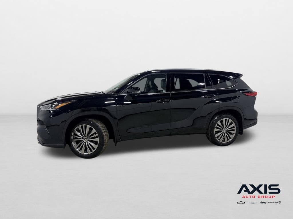 2022 Toyota Highlander Platinum — photo 1 of 48