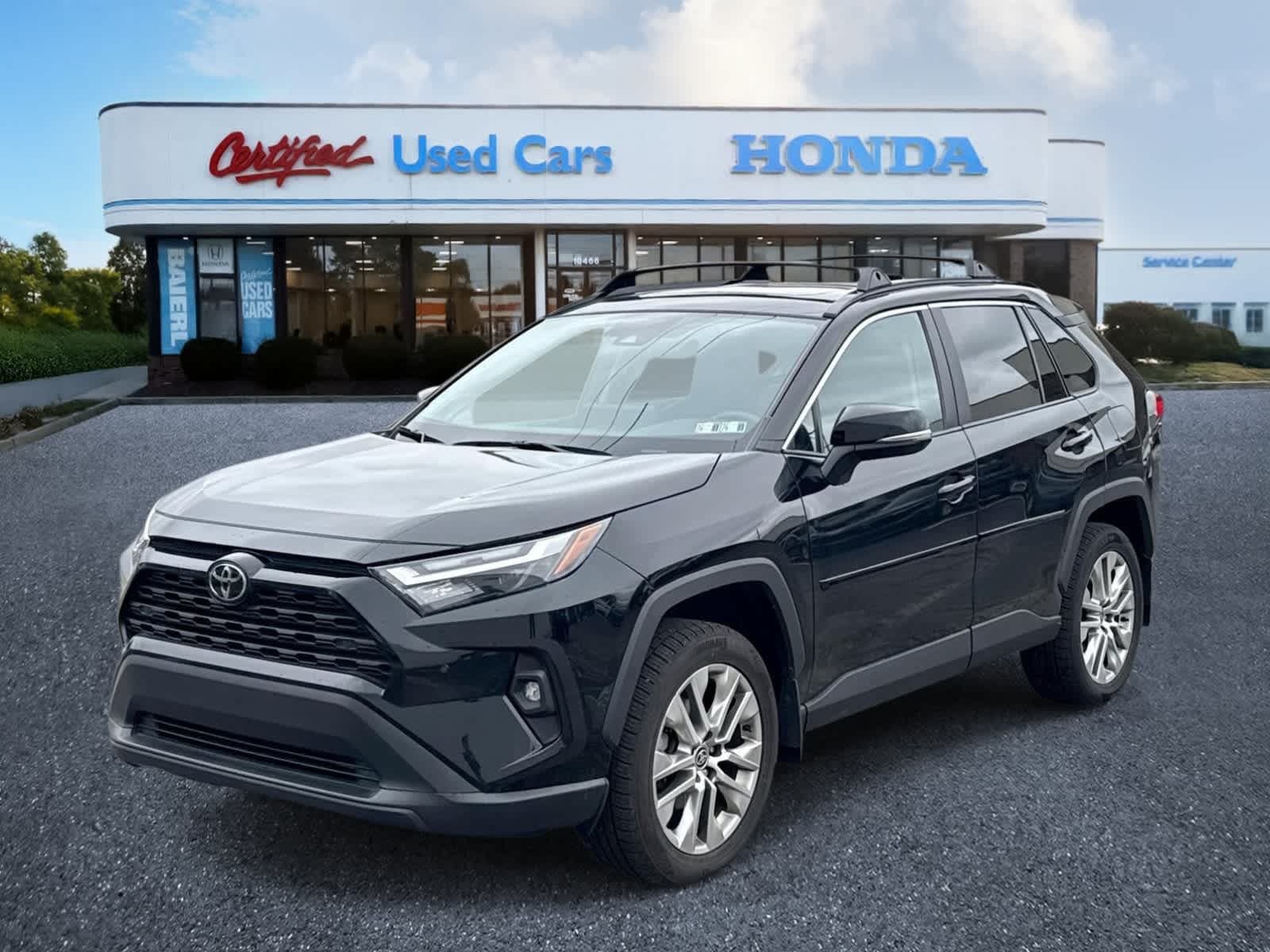 2024 Toyota RAV4 XLE Premium — photo 1 of 36