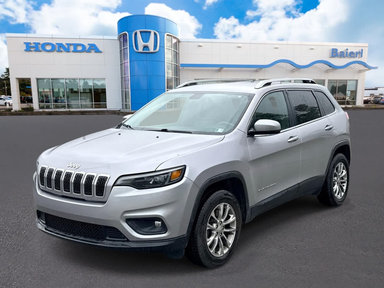 2020 Jeep Cherokee Latitude Plus — photo 1 of 26