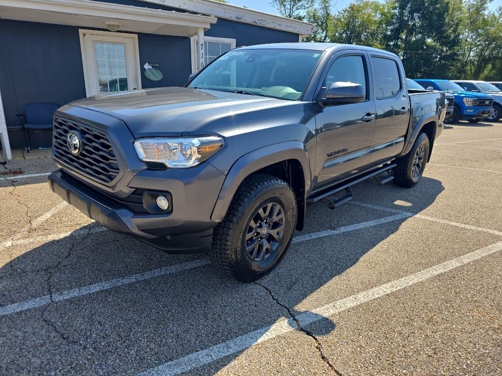 2020 Toyota Tacoma 4WD Base — photo 1 of 22