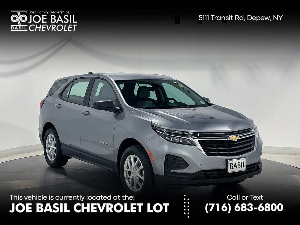 2023 Chevrolet Equinox LS — photo 1 of 37