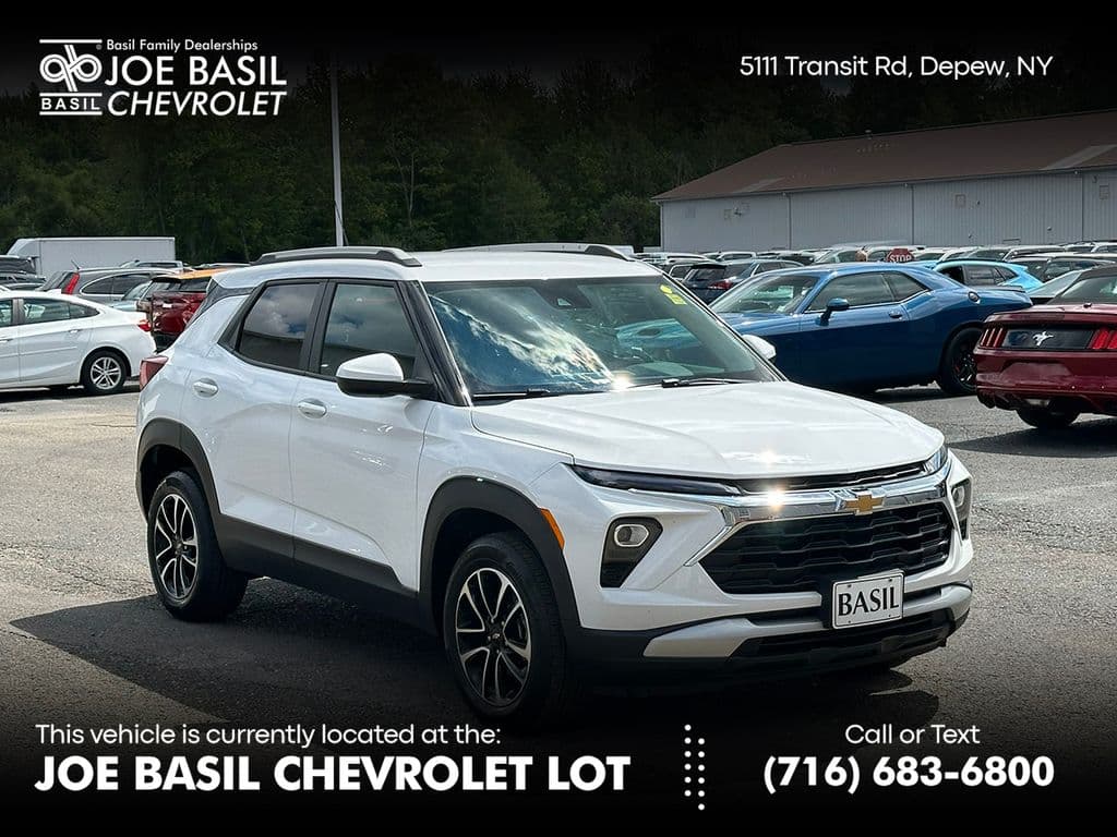 2025 Chevrolet Trailblazer LT — photo 1 of 37