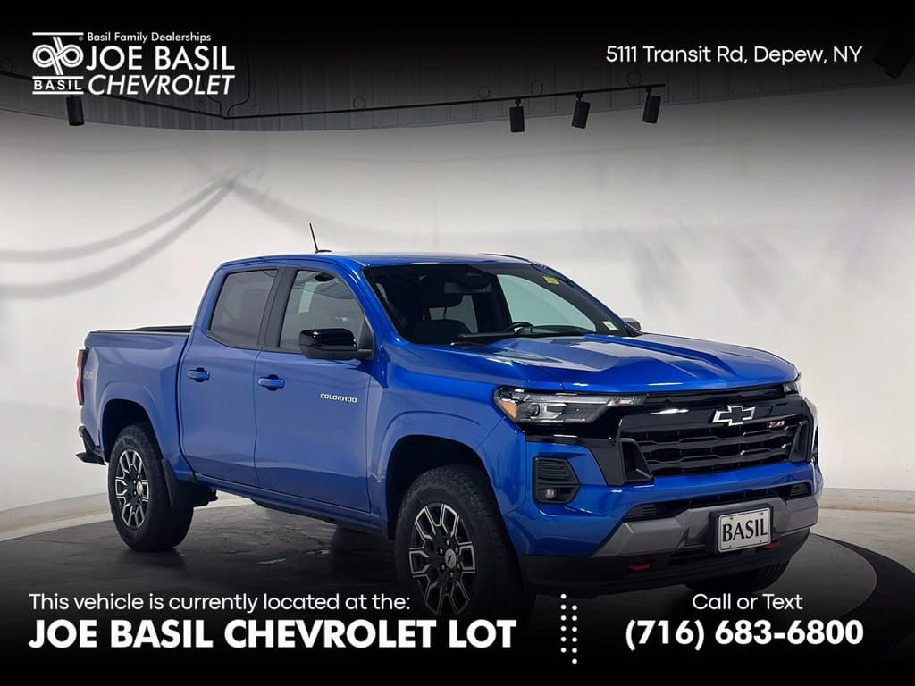 2024 Chevrolet Colorado Base — photo 1 of 38