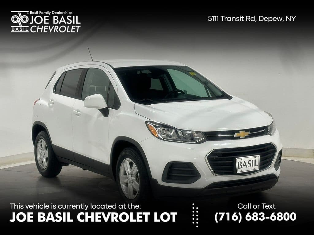 2020 Chevrolet Trax LS — photo 1 of 35