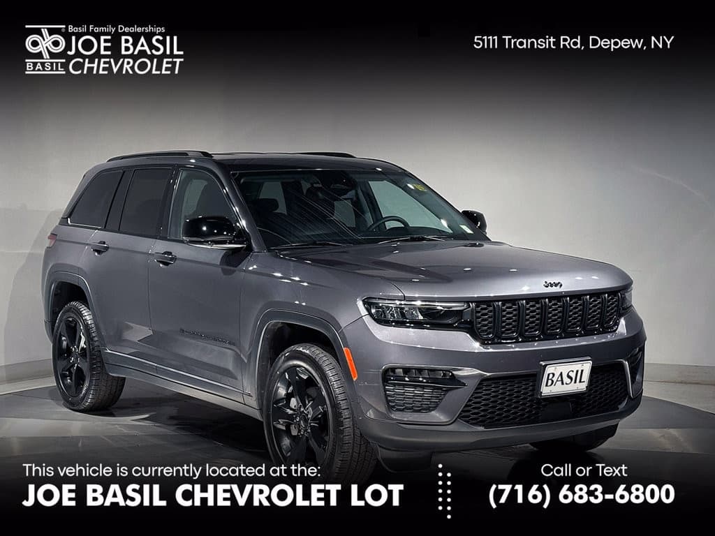 2023 Jeep Grand Cherokee Limited — photo 1 of 39