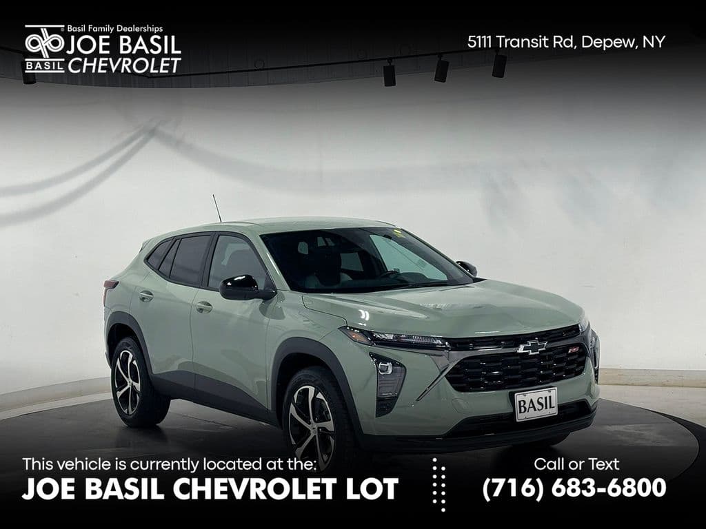 2024 Chevrolet Trax 1RS — photo 1 of 36