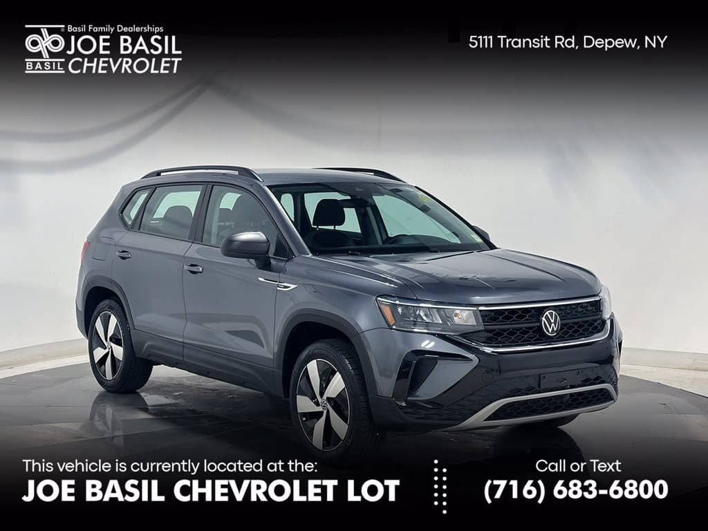 2024 Volkswagen Taos Base — photo 1 of 37