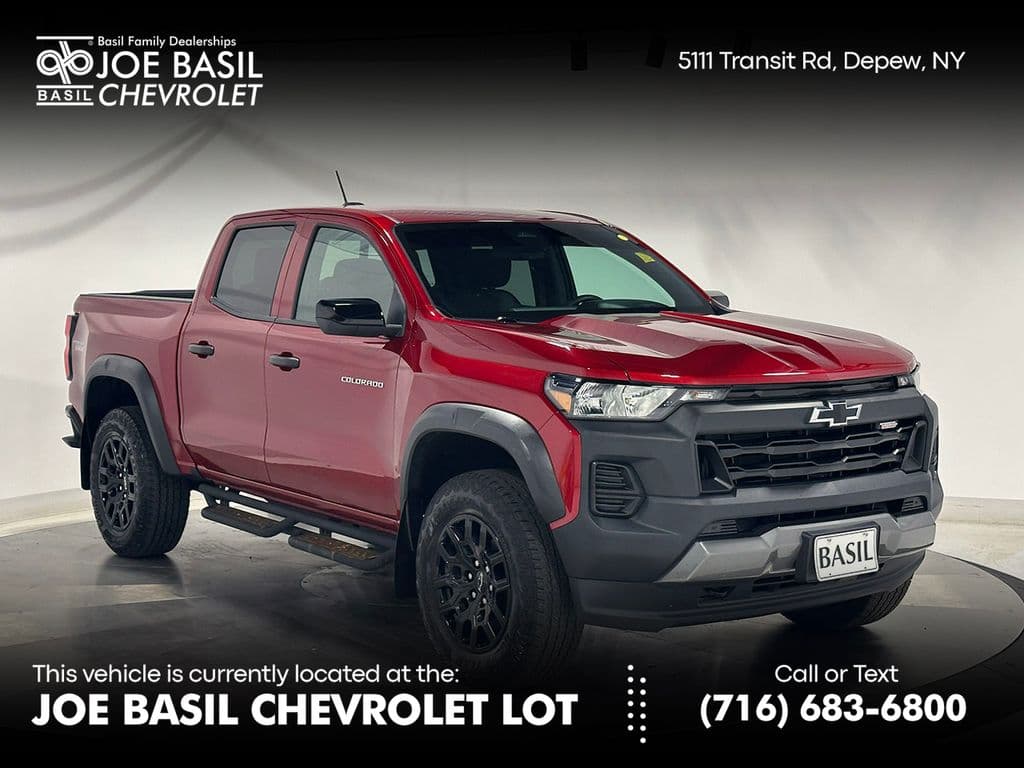 2024 Chevrolet Colorado 4WD Trail Boss — photo 1 of 39