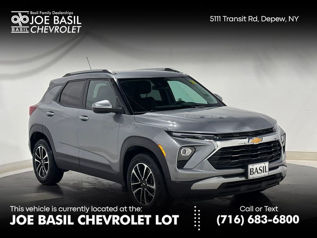 2025 Chevrolet Trailblazer LT — photo 1 of 36