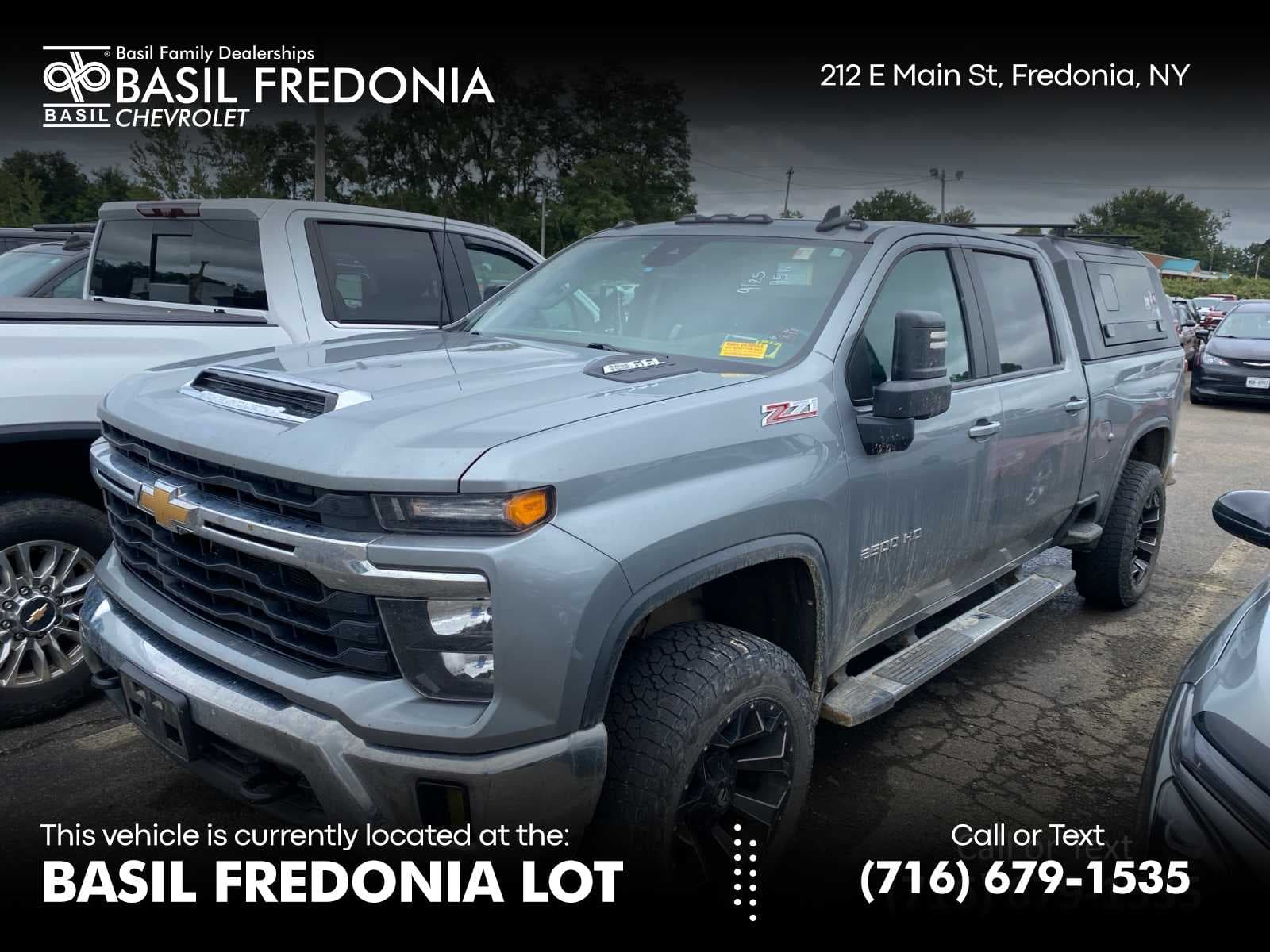 2024 Chevrolet Silverado 2500HD LT — photo 1 of 3