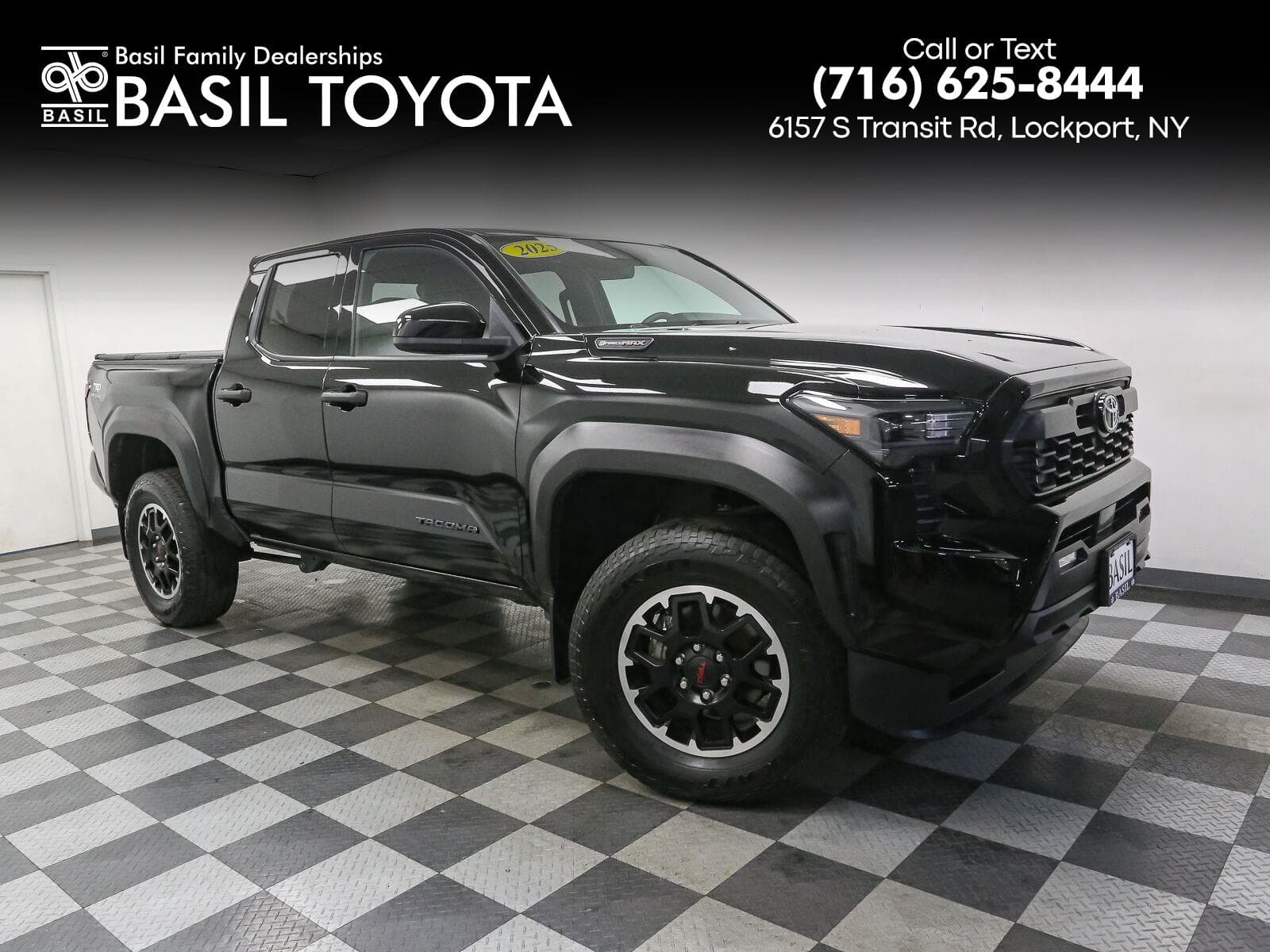 2025 Toyota Tacoma 4WD TRD Off Road Hybrid — photo 1 of 47