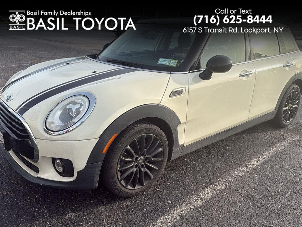 2017 Mini Clubman Cooper — photo 1 of 3